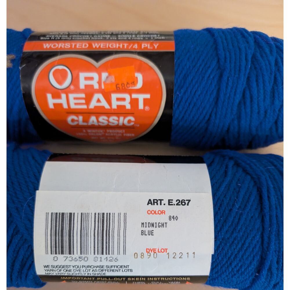 🦃Red Heart 840 Midnight Blue Yarn Lot - Picture 4 of 5